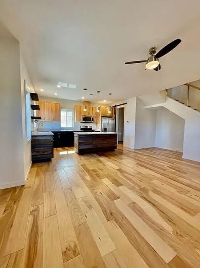 Building Photo - Two Bedroom Duplex | Available Early June