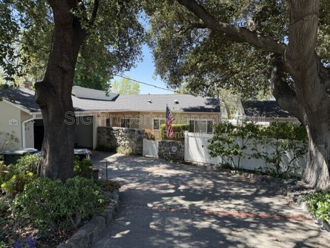 Building Photo - 3040 Orange Ave