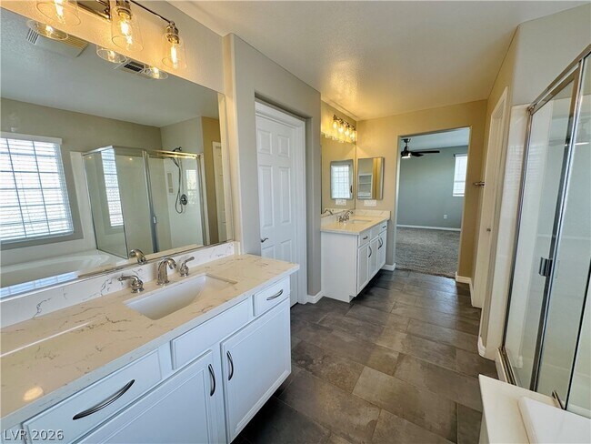 Building Photo - 956 Tafalla Ct