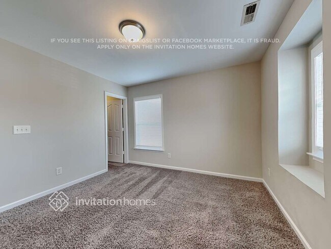 Building Photo - 716 Weathervane Dr