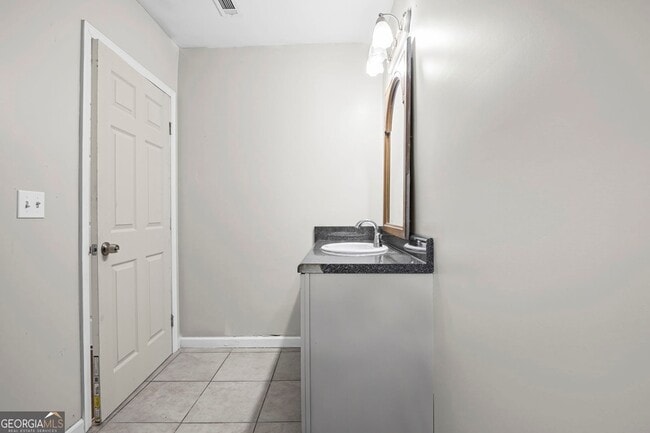 Building Photo - 1005 Westmoor Dr NW