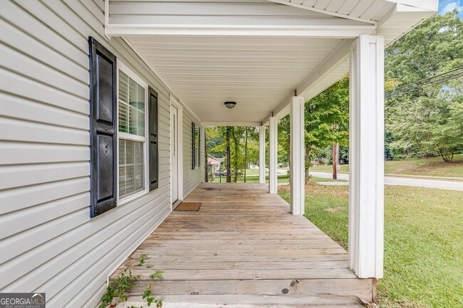 Building Photo - 322 Stewart St