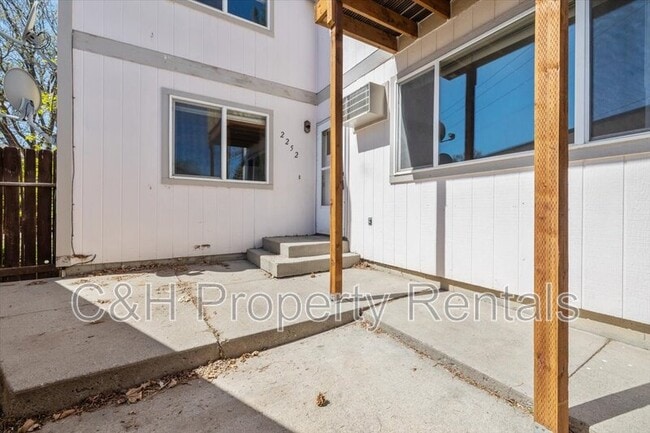 Building Photo - 2252 Avenue C