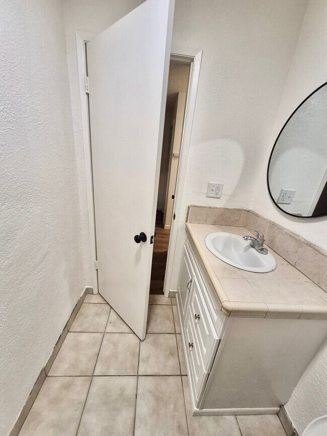 Building Photo - Charming 3-Bedroom Home with Large Backyard & One-Car Garage