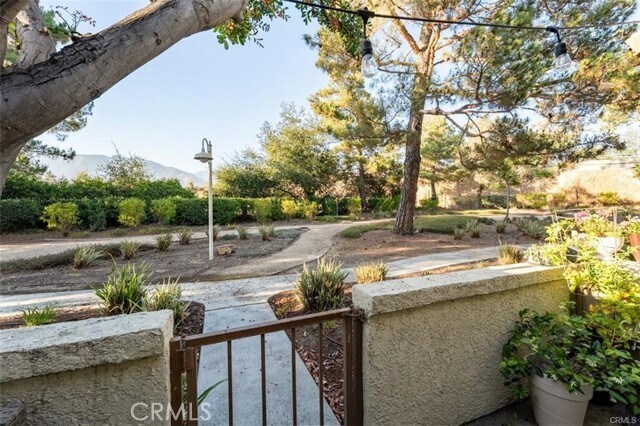 Building Photo - 875 Endicott Dr