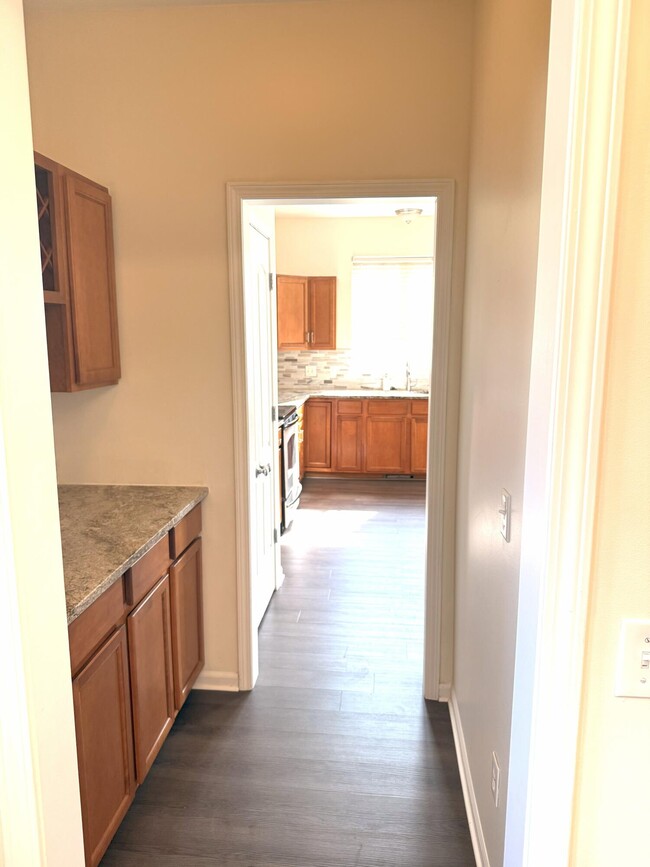 Building Photo - 33213 Saddleback Dr