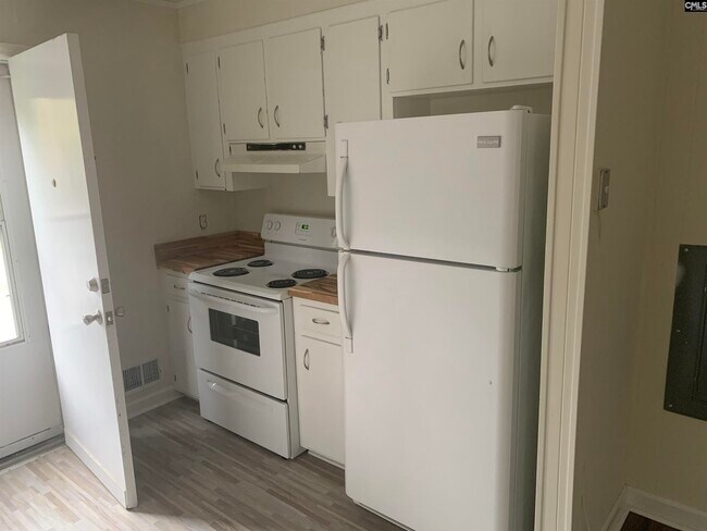 Building Photo - 2403 Duncan St