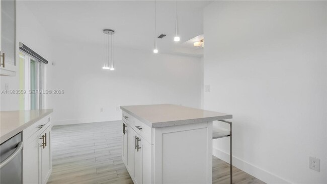 Building Photo - 4991 SW 135th Ave