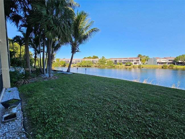 Building Photo - 6575 W Oakland Park Blvd