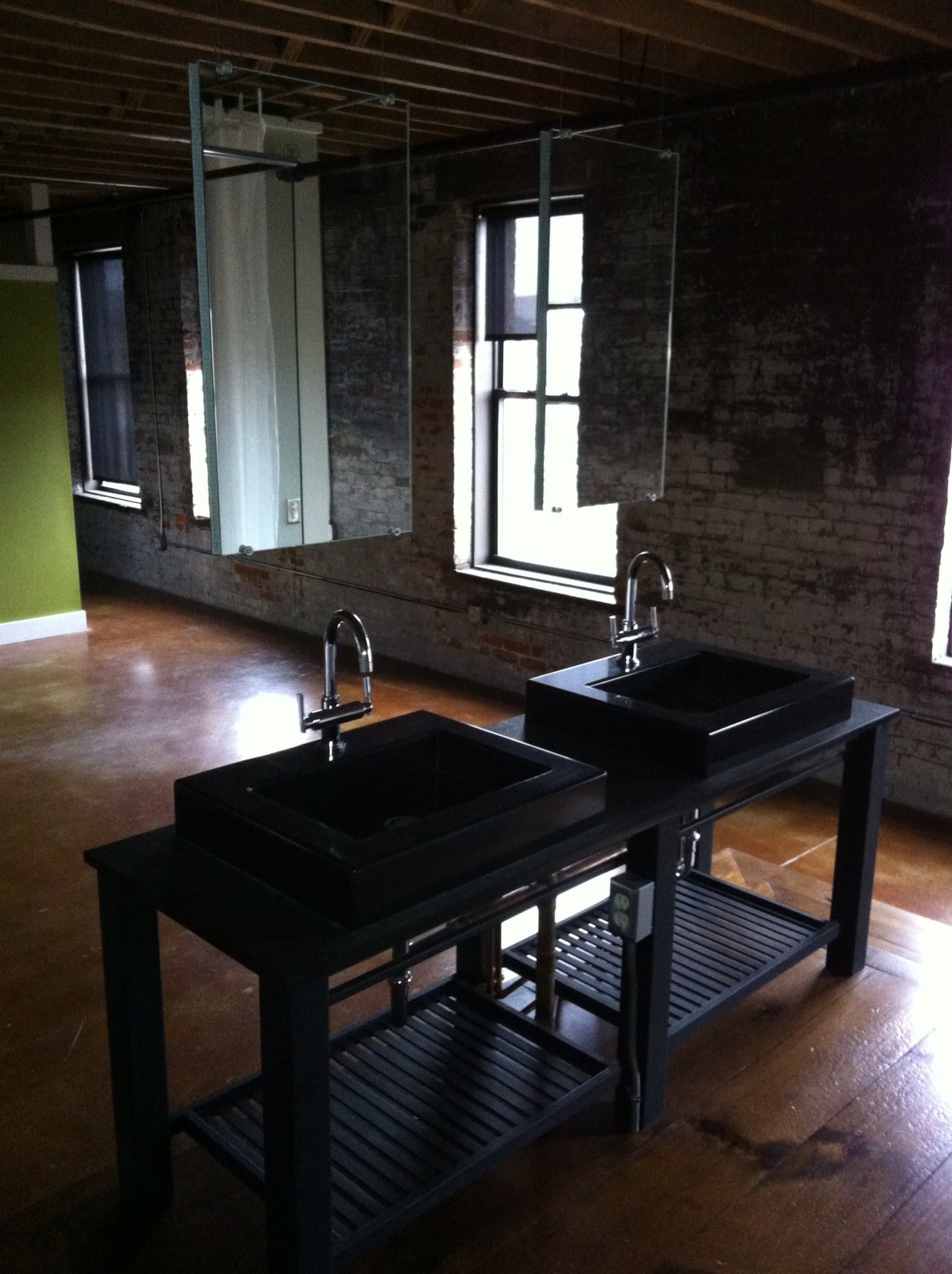Master Bath Sinks - 1908 Dunlap St