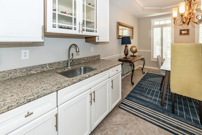 Building Photo - 2105 Williams Veneer Ct
