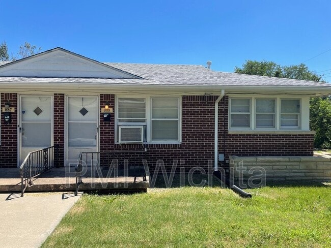 Primary Photo - 889 S Hillcrest St
