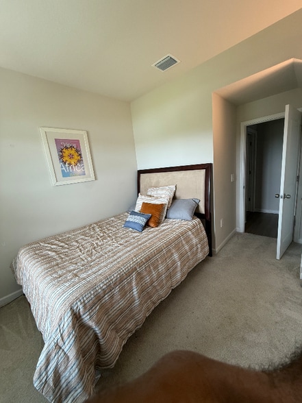 Building Photo - 12291 SW Forli Wy