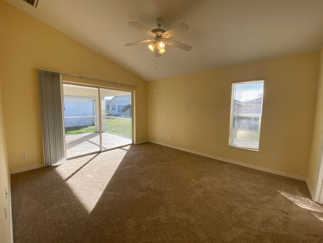 Building Photo - 487 Winwood Ct