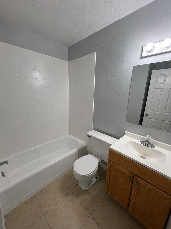 Building Photo - 538 Norfolk Cir