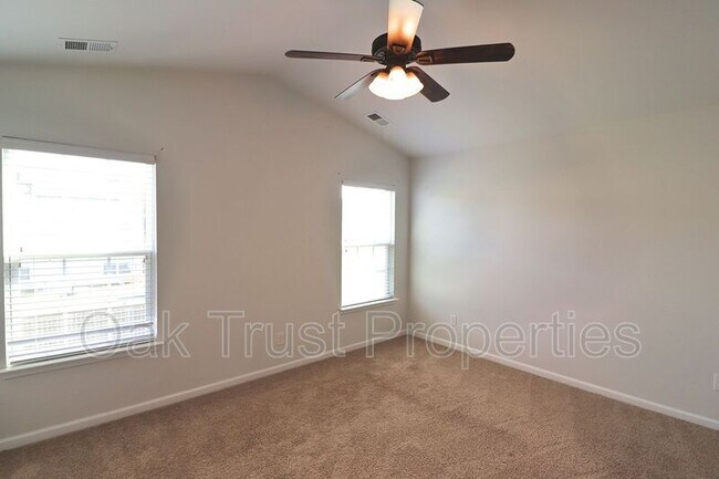 Building Photo - 7716 Haywood St