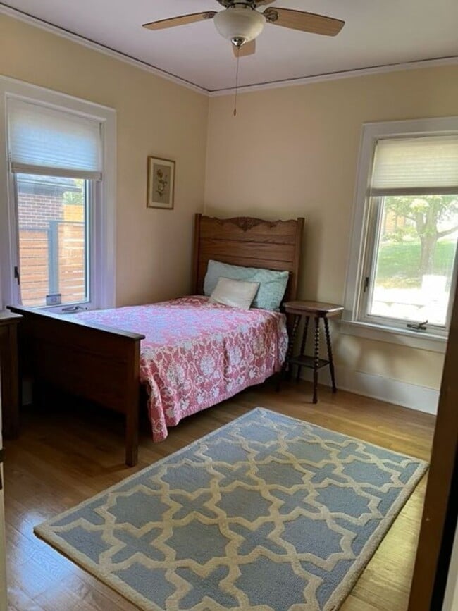 Building Photo - Aksarben Tudor For Rent