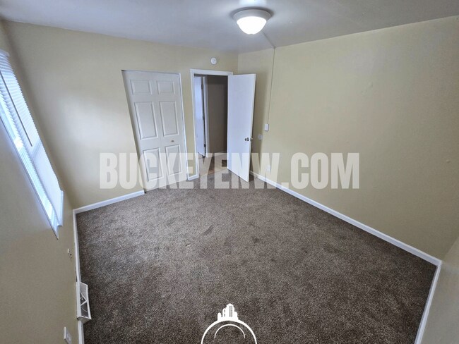 Building Photo - 3725 Terrace Dr