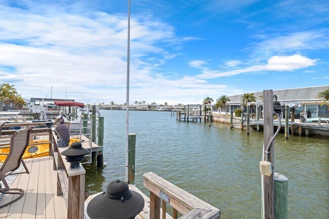 Building Photo - 355 Boca Ciega Point Blvd S