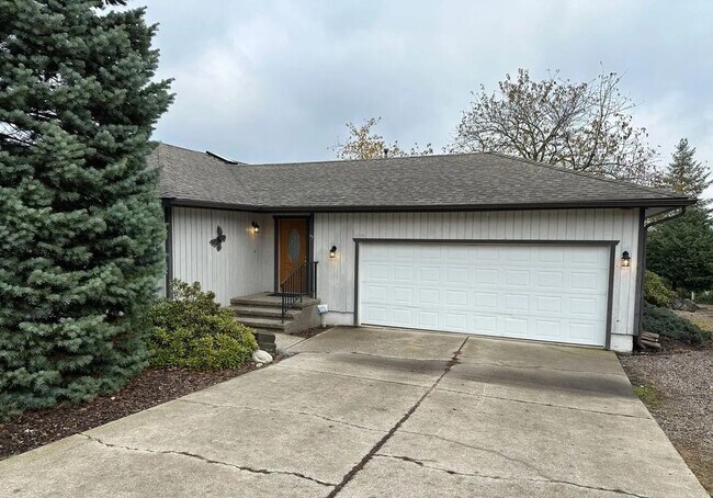 Building Photo - 2 Bed / 2 Bath Home with Lake Views Clubhouse – Hayden Lake