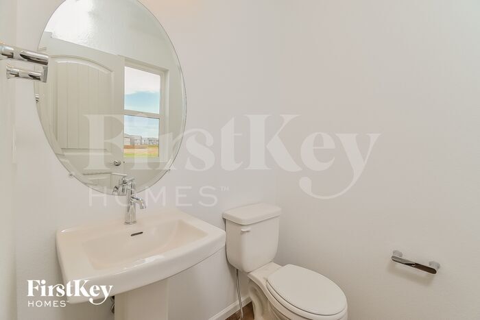 Building Photo - 10381 Luneth Dr