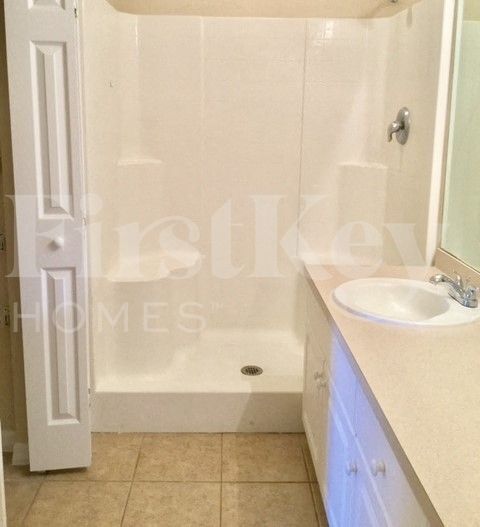 Building Photo - 314 NE 17th St