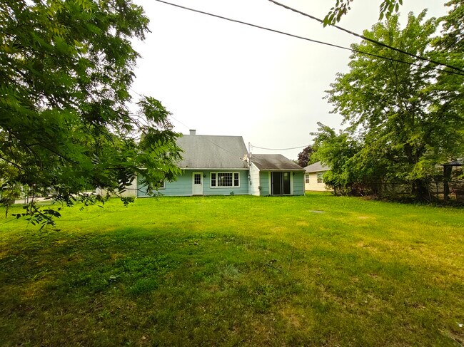 Building Photo - 75 Mainbridge Ln