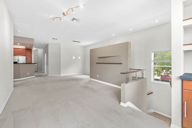 Building Photo - 3116 Grandiflora Dr