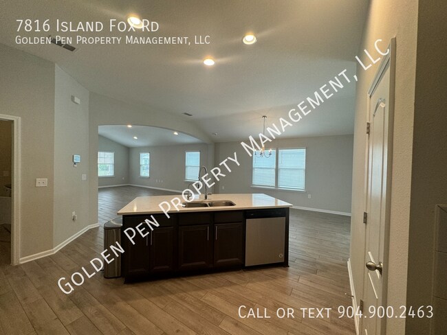 Building Photo - 7816 Island Fox Rd
