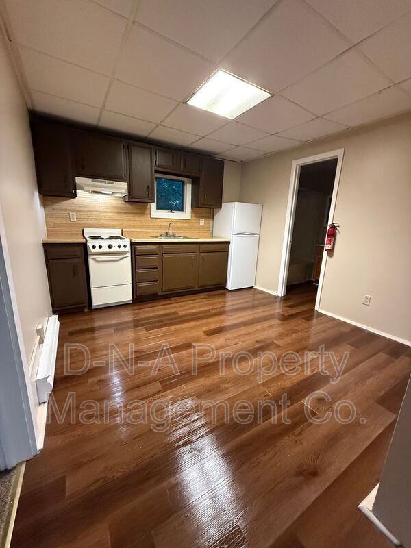 Building Photo - 110 Cabanna Ln