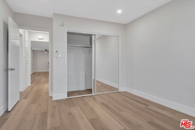 Building Photo - 1477 S Canfield Ave