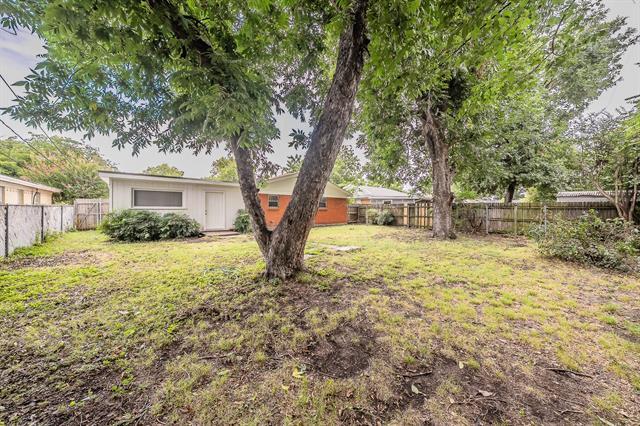 Building Photo - 2021 Glen Haven Dr