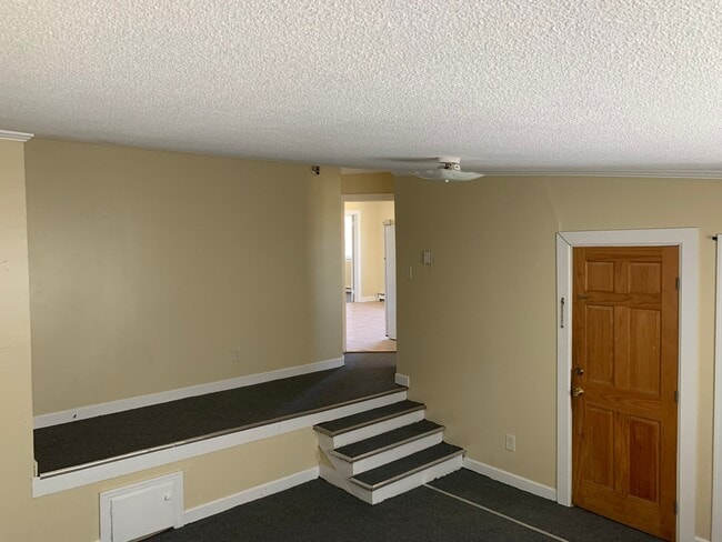 Building Photo - 208 S Watts St
