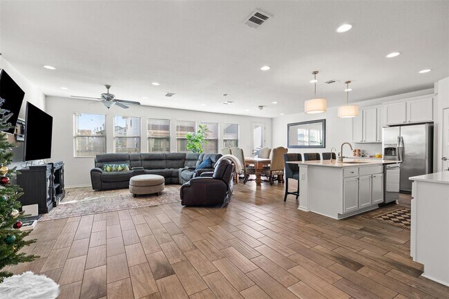 Building Photo - 9107 Moonstone Dr