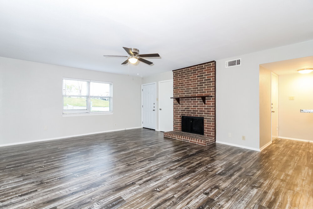 Building Photo - 1008 Autumn Oak Dr