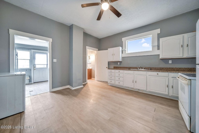 Building Photo - 427 1/2 N 28th St