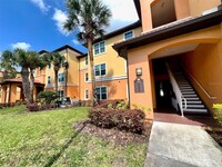 Building Photo - 5459 Vineland Rd