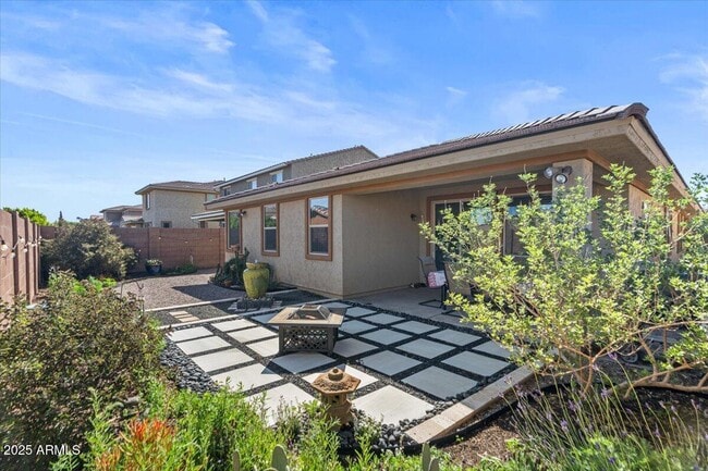 Building Photo - 2674 E Cherry Hill Dr