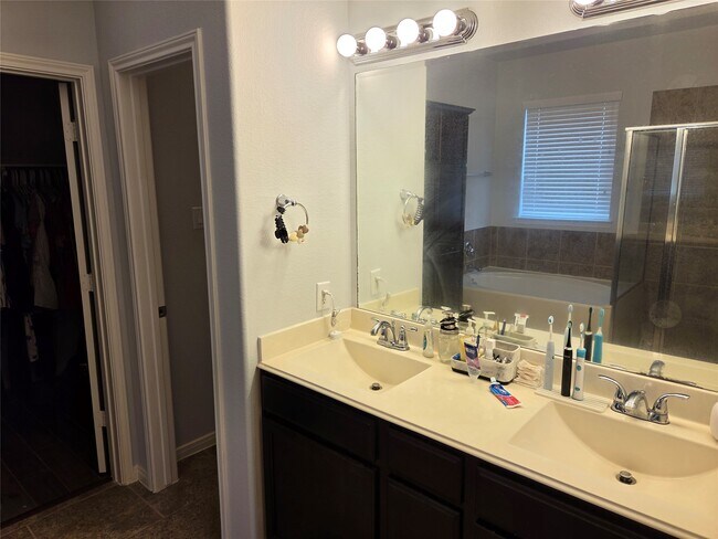 Building Photo - 2514 Copper Fields Dr
