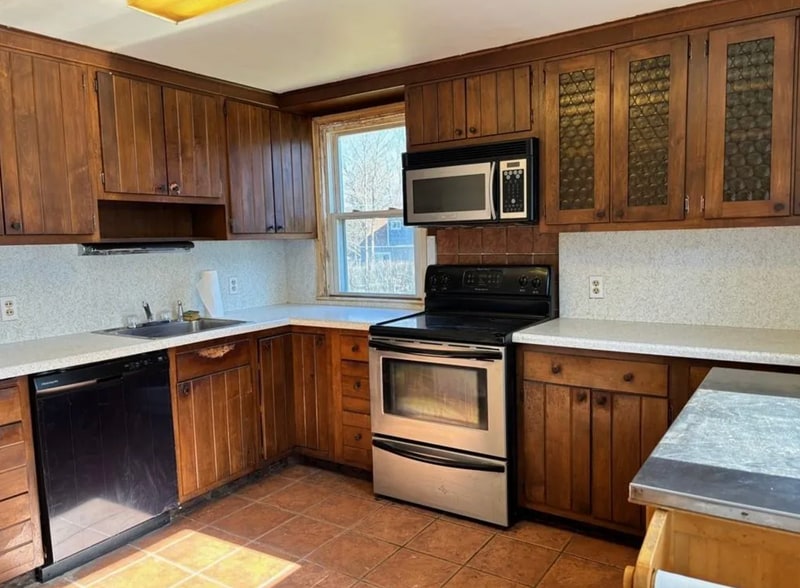 Building Photo - 32 Dewitt Dr