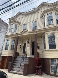 Building Photo - 86 Stone St