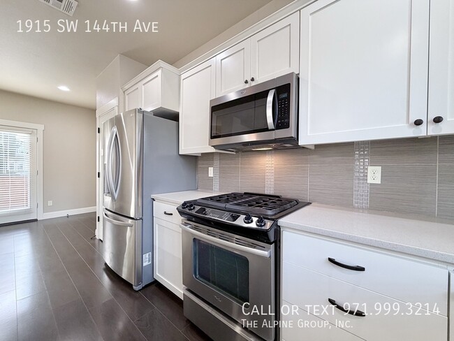 Building Photo - 1915 SW 144th Ave