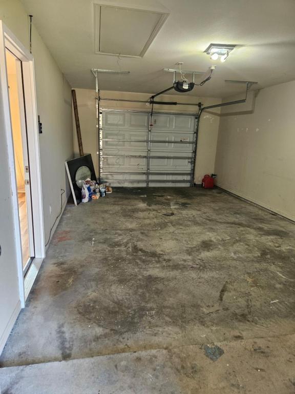 Building Photo - 303 Twin Lakes Blvd