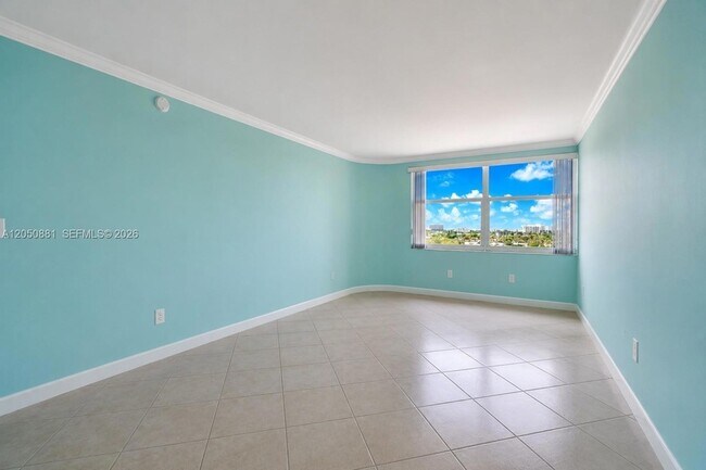 Building Photo - 11930 N Bayshore Dr