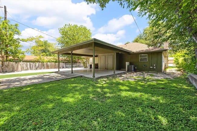 Building Photo - 8514 Dryfield Dr