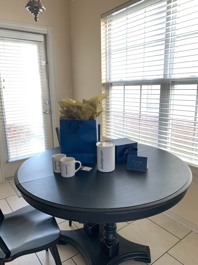 Building Photo - 1507 NE Benjamin Greens