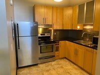 Building Photo - Walking distance to downtown Franklin and ...