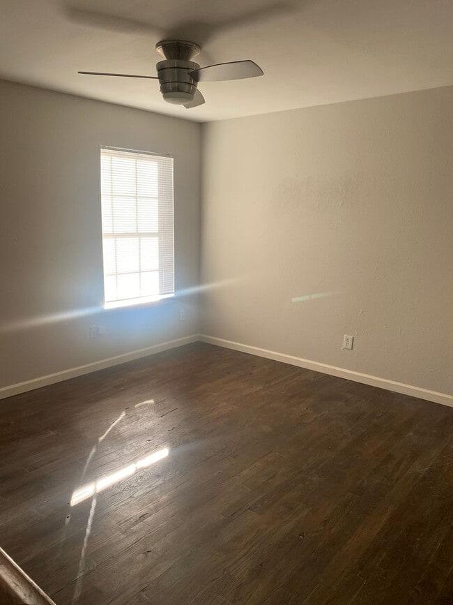 Building Photo - 318 Spanish Moss Dr