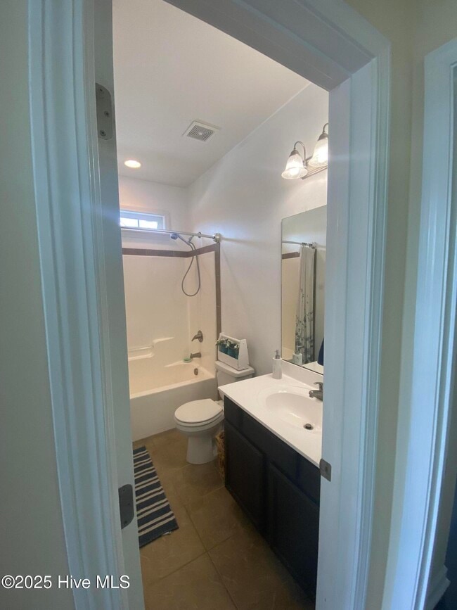 Building Photo - 127 Pamlico Drive