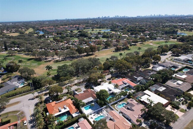 Building Photo - 3460 N 46th Ave